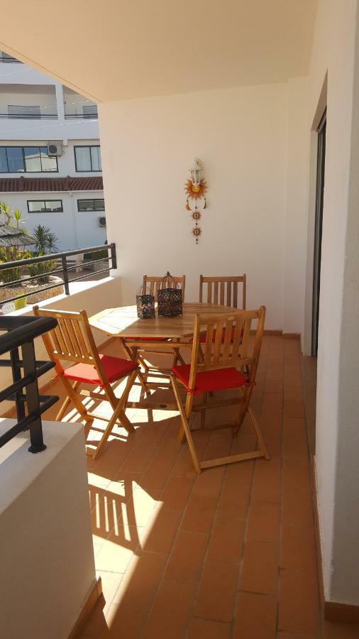 Casa Silvia Apartment ลากอส ภายนอก รูปภาพ